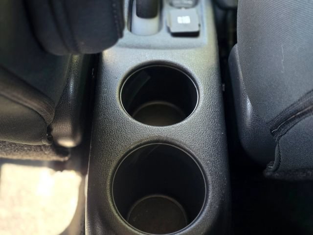 Used 2015 Nissan Versa SV FWD image 30