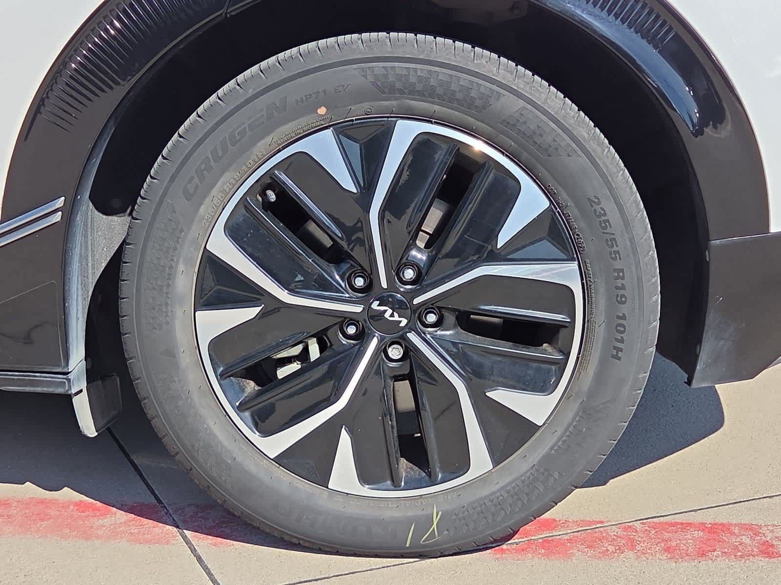 Certified 2022 Kia EV6 Wind RWD image 13