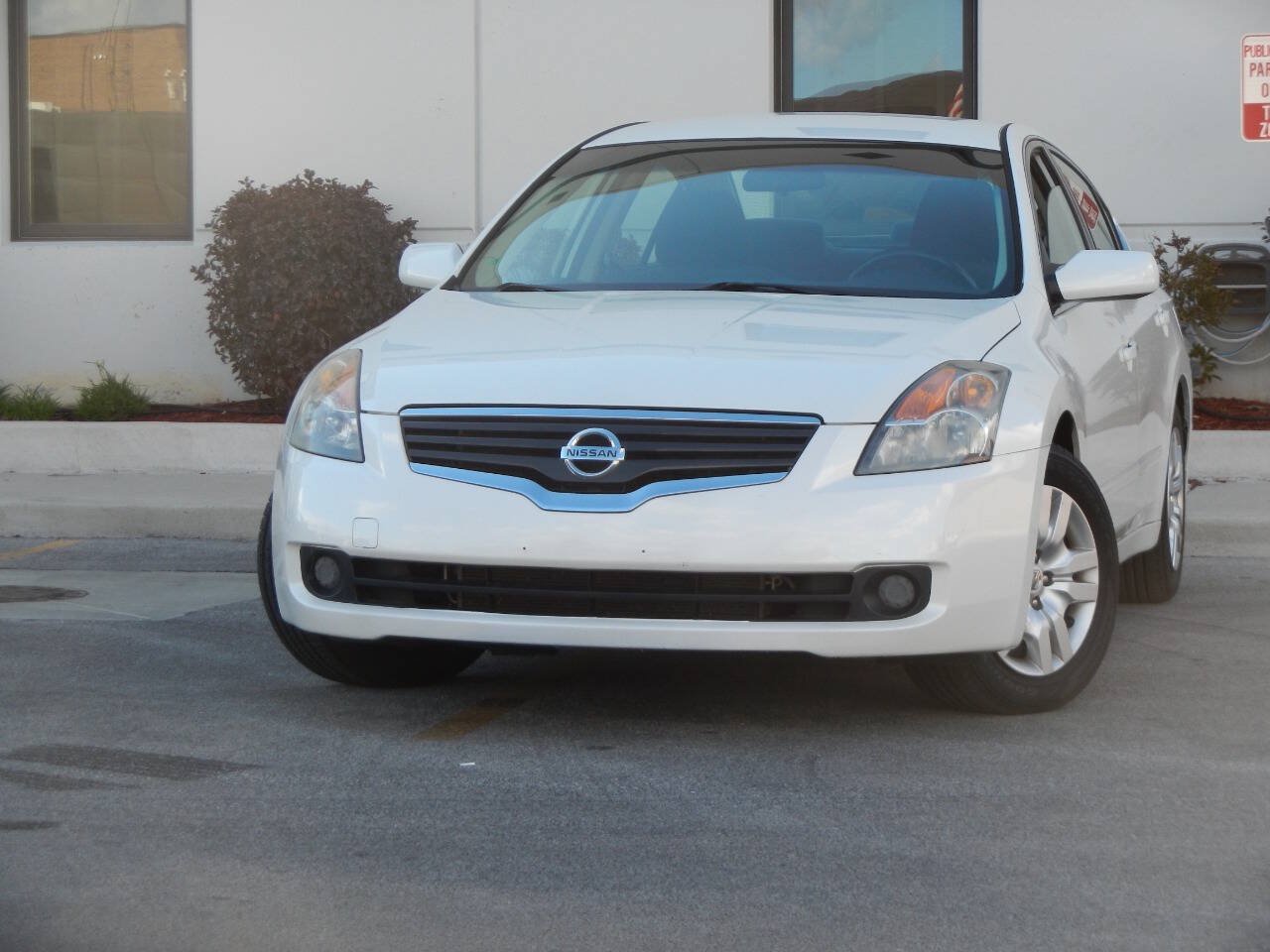 Used 2009 Nissan Altima 2.5 S w/ Convenience Pkg FWD image 3
