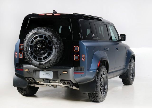 New 2026 Land Rover Defender 110 OCTA AWD/4WD image 2