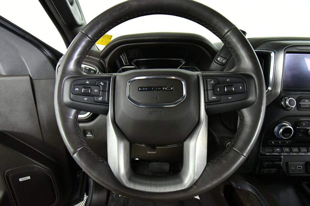 Used 2022 GMC Sierra 1500 Denali w/ Denali Reserve Package AWD/4WD image 2