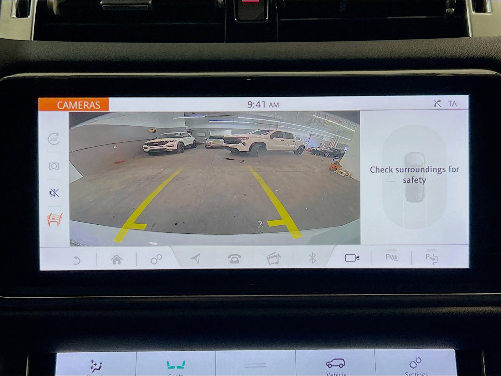 Used 2019 Land Rover Range Rover Sport SVR image 10