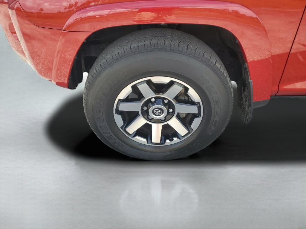 Used 2022 Toyota 4Runner TRD Off-Road AWD/4WD image 25