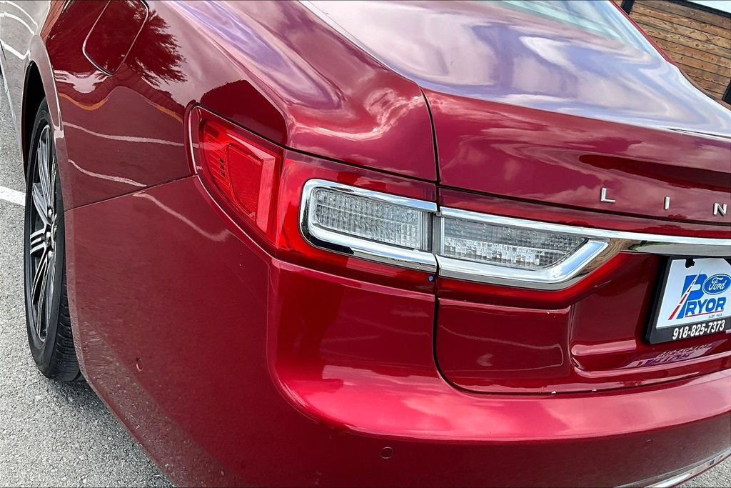 Used 2017 Lincoln Continental Reserve w/ Technology Package FWD image 31