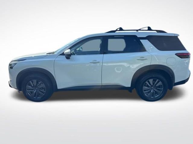 Used 2023 Nissan Pathfinder SV w/ SV Premium Package AWD/4WD image 2