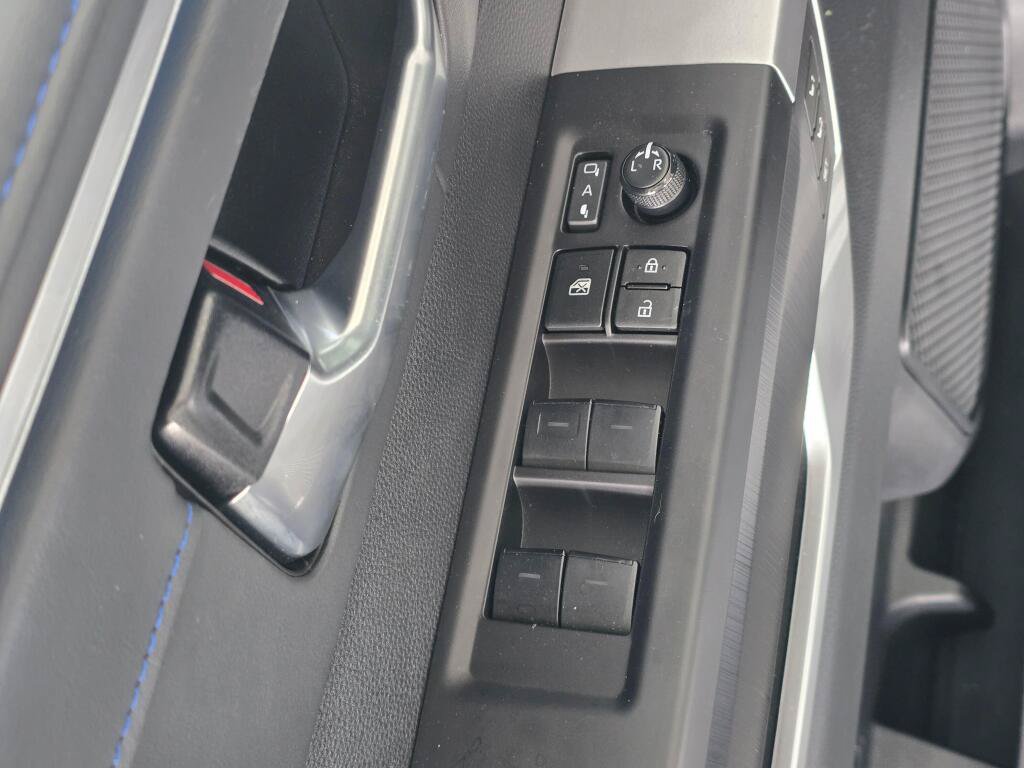 Used 2023 Toyota Tundra Platinum AWD/4WD image 21