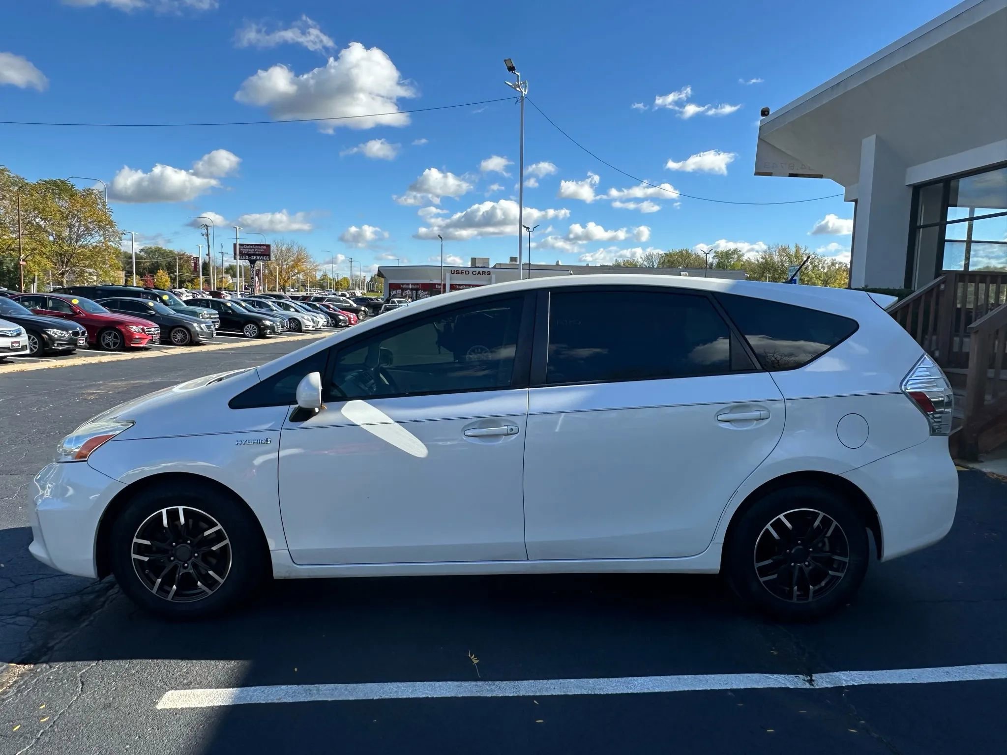 Used 2014 Toyota Prius V Two image 4