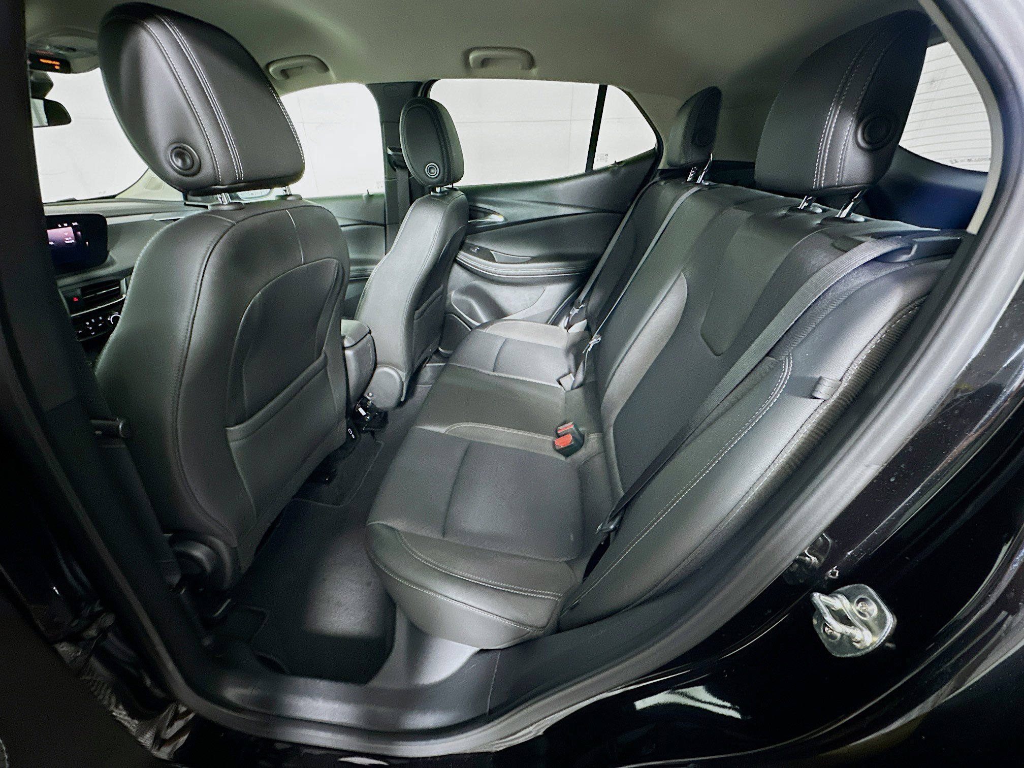 Used 2025 Buick Encore GX Preferred image 26