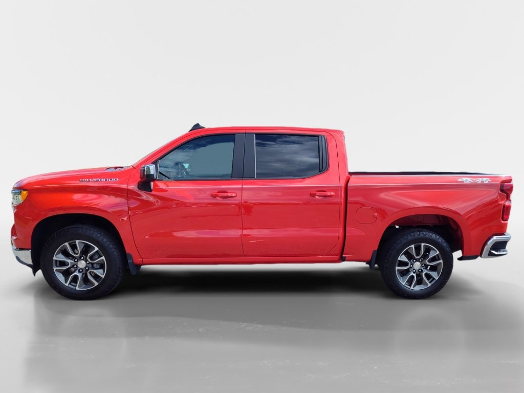 Used 2022 Chevrolet Silverado 1500 LT AWD/4WD image 2