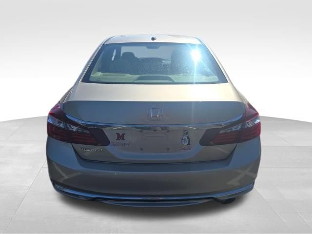 Used 2016 Honda Accord EX image 4