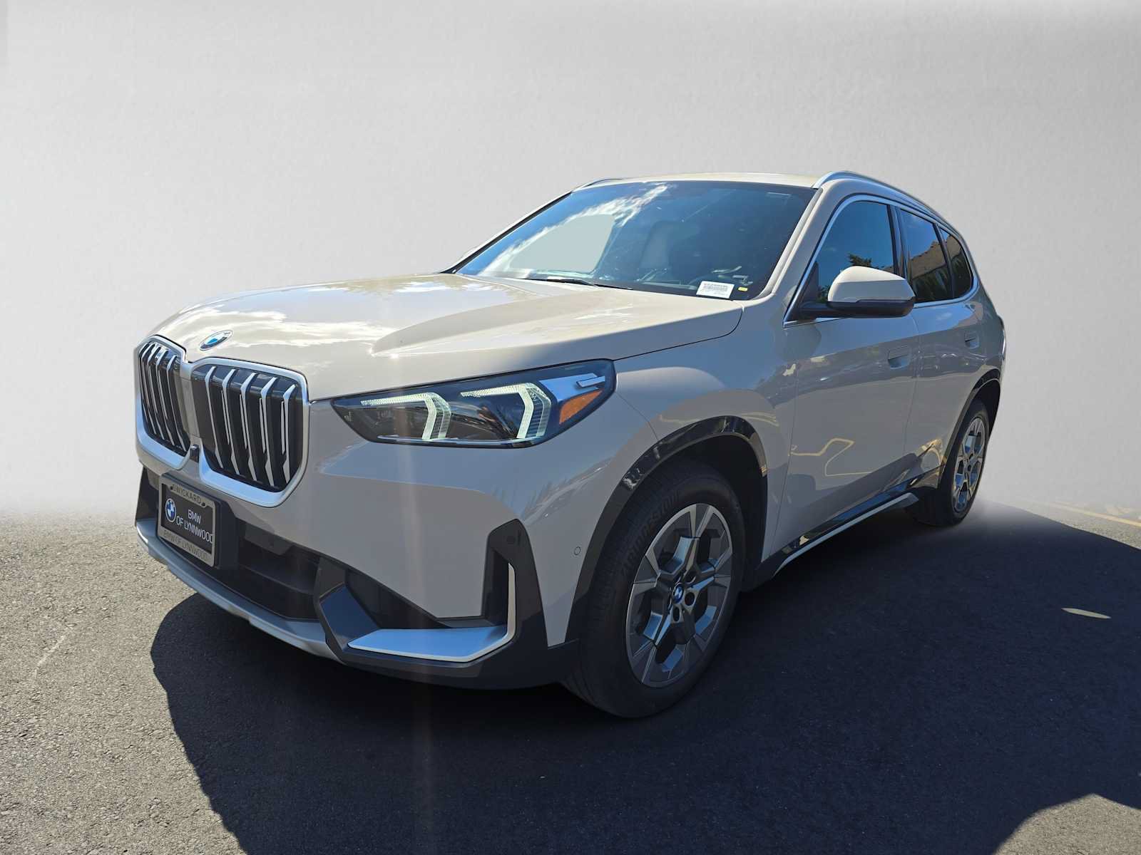 Used 2026 BMW X1 xDrive28i w/ Technology Package AWD/4WD image 7
