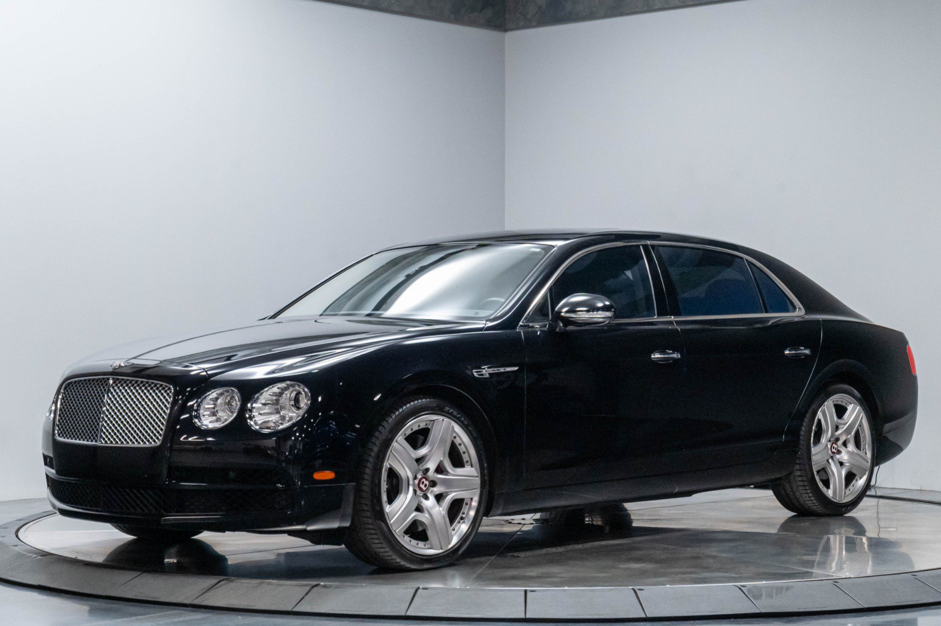 Used 2015 Bentley Flying Spur V8 AWD/4WD image 2