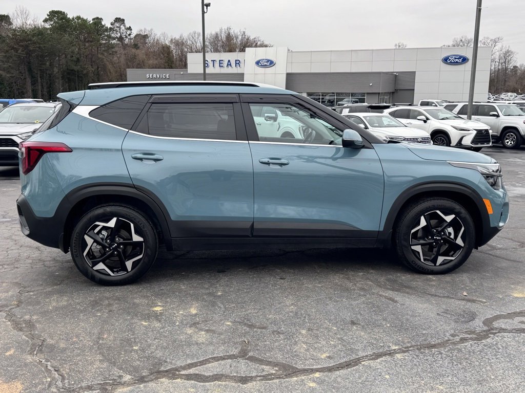 Used 2024 Kia Seltos EX image 4