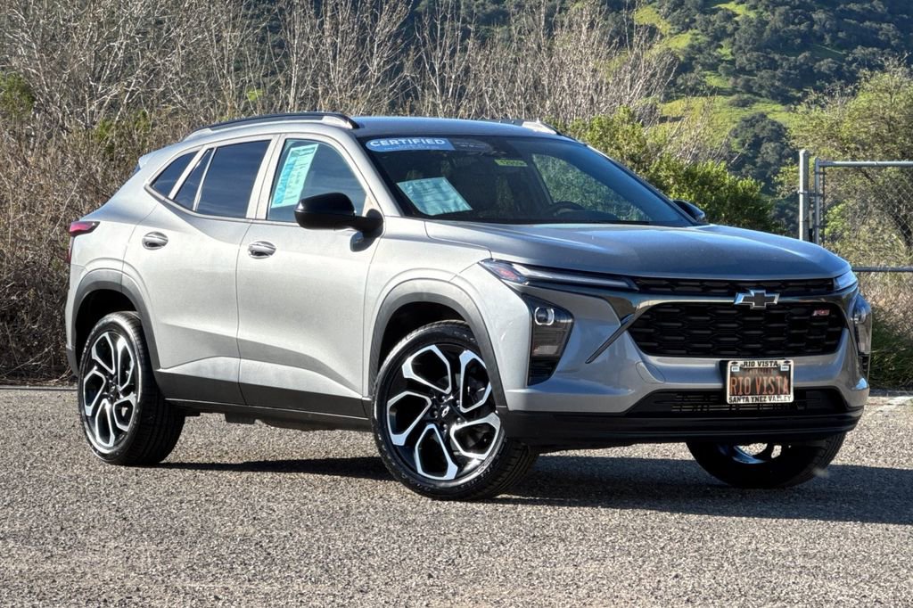 Certified 2024 Chevrolet Trax RS image 2