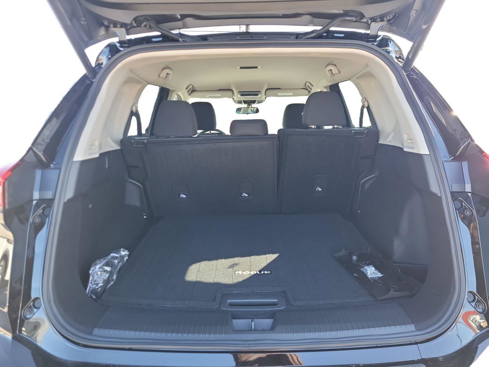 New 2026 Nissan Rogue SV w/ Cold Weather Package image 21