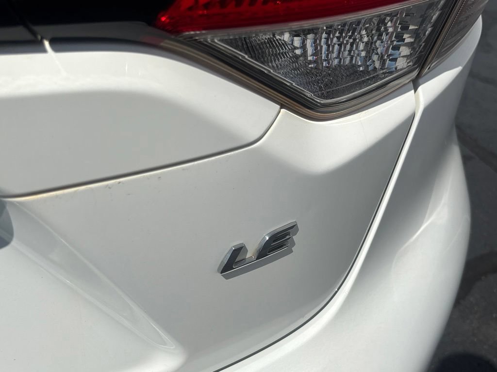 Used 2022 Toyota Corolla LE FWD image 29