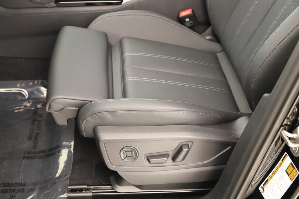 New 2025 Audi Q5 Premium Plus image 24