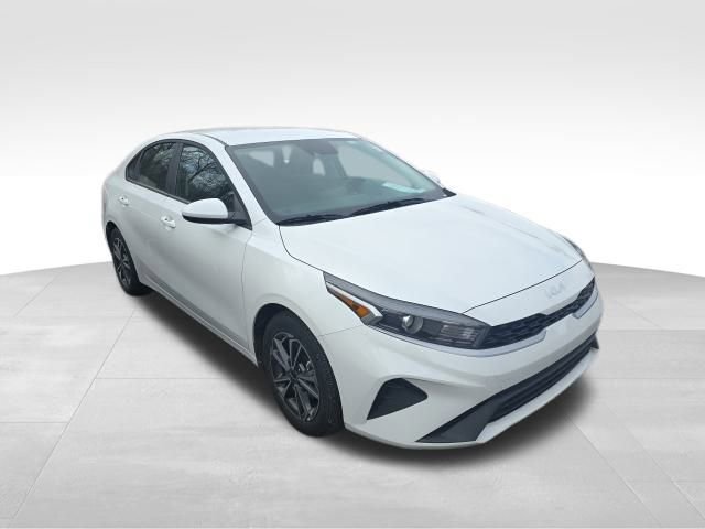 Used 2024 Kia Forte LXS image 8