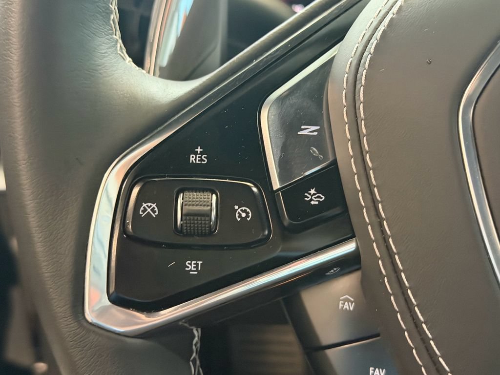 Used 2025 Chevrolet Corvette E-Ray AWD/4WD image 16