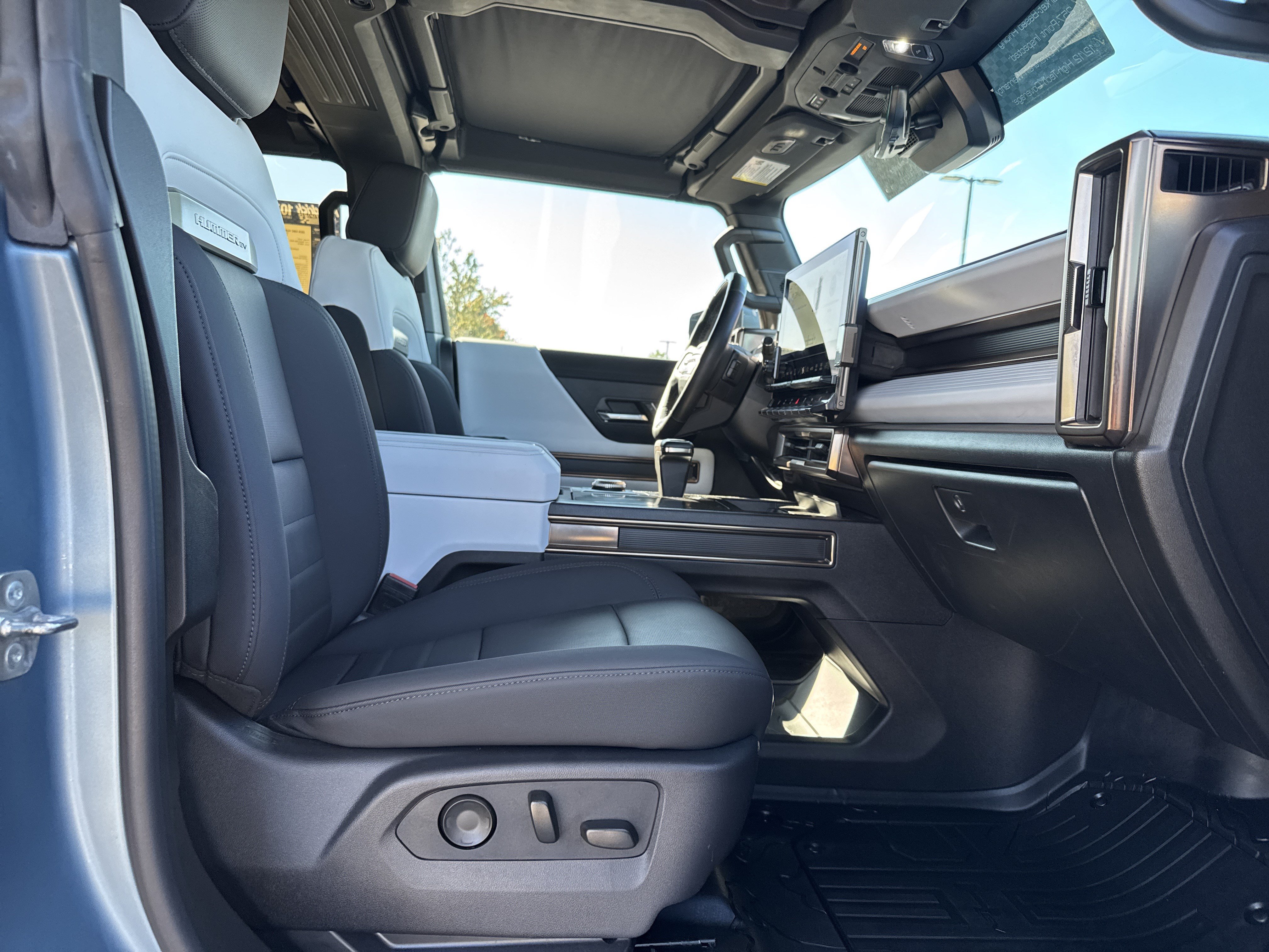 Used 2024 GMC Hummer EV 3X w/ Omega Edition AWD/4WD image 33