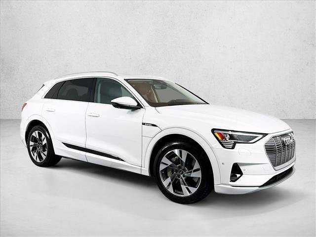 Used 2022 Audi e-tron Premium Plus w/ Premium Plus Package AWD/4WD image 3