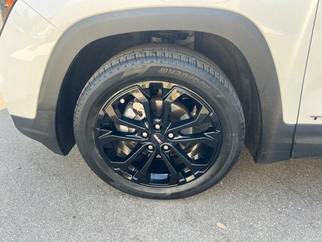 Used 2022 GMC Terrain SLT w/ Tech Package AWD/4WD image 8