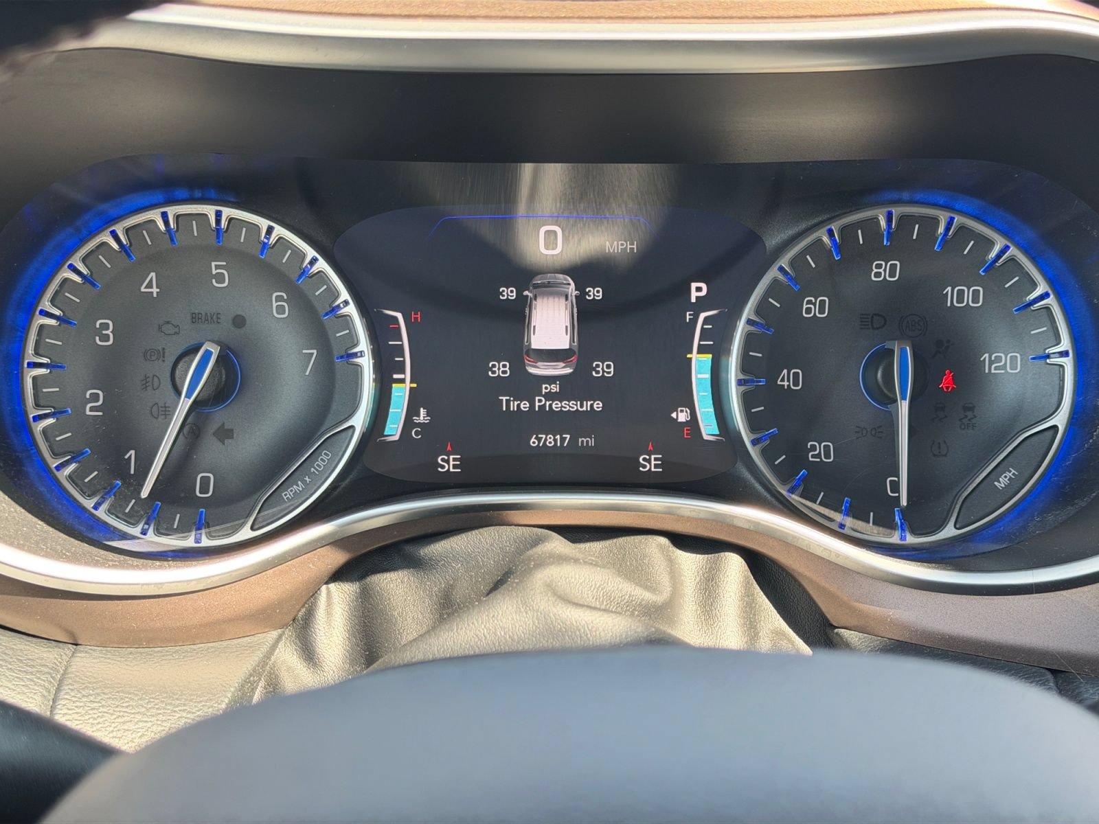Used 2017 Chrysler Pacifica Touring-L Plus FWD image 39