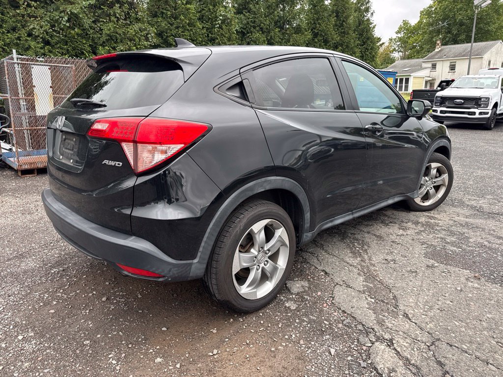 Used 2017 Honda HR-V EX image 4