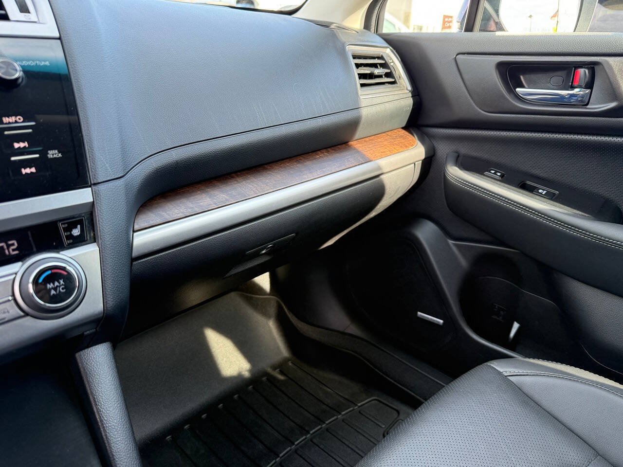 Used 2016 Subaru Outback 2.5i Limited AWD/4WD image 27