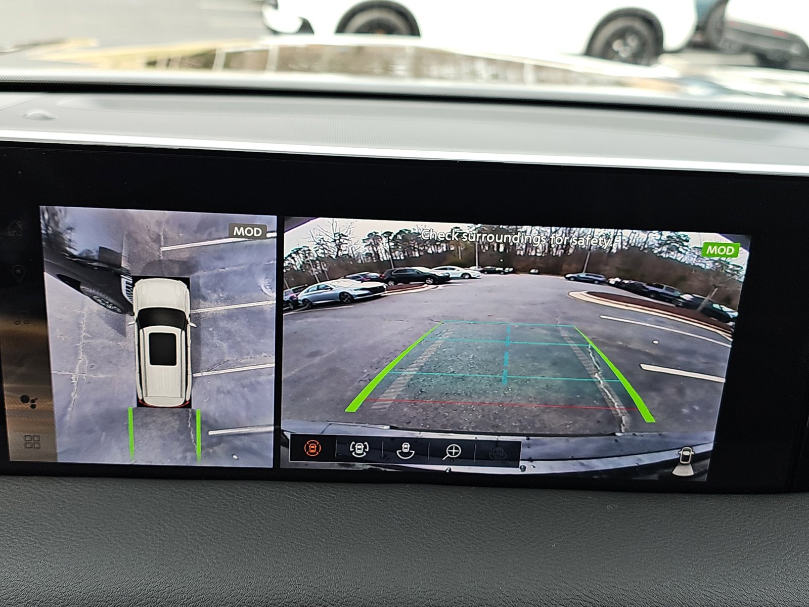 New 2025 Nissan Armada SL image 24