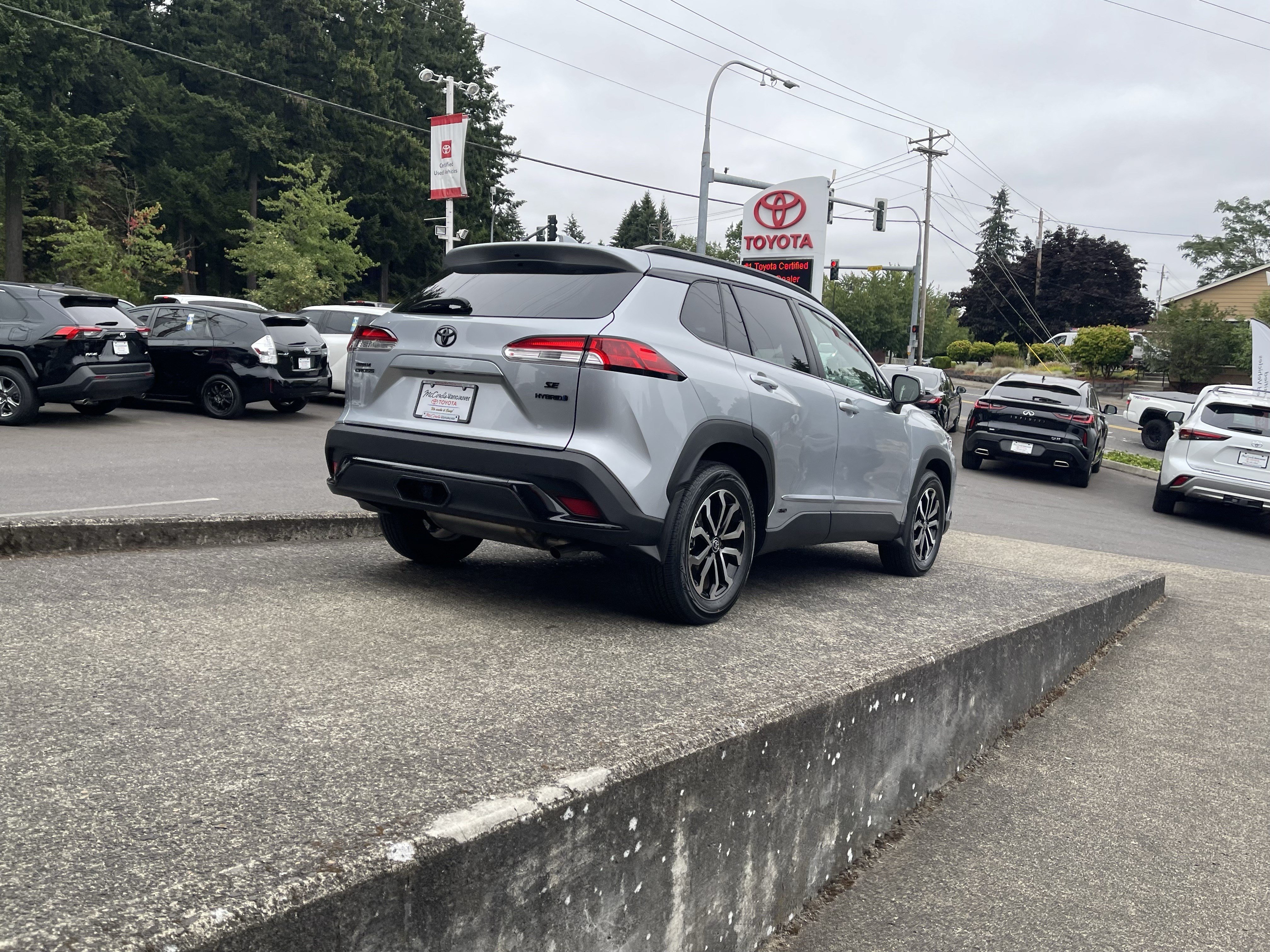 Certified 2024 Toyota Corolla Cross AWD Hybrid image 8