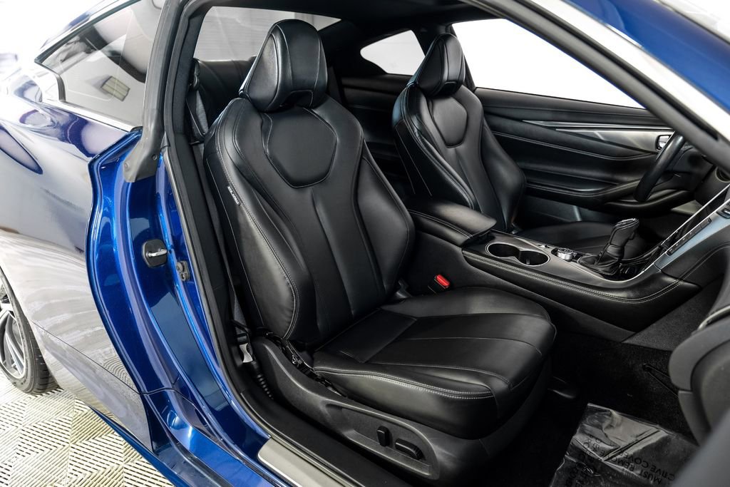 Used 2019 INFINITI Q60 3.0t Luxe w/ Essential Package image 38