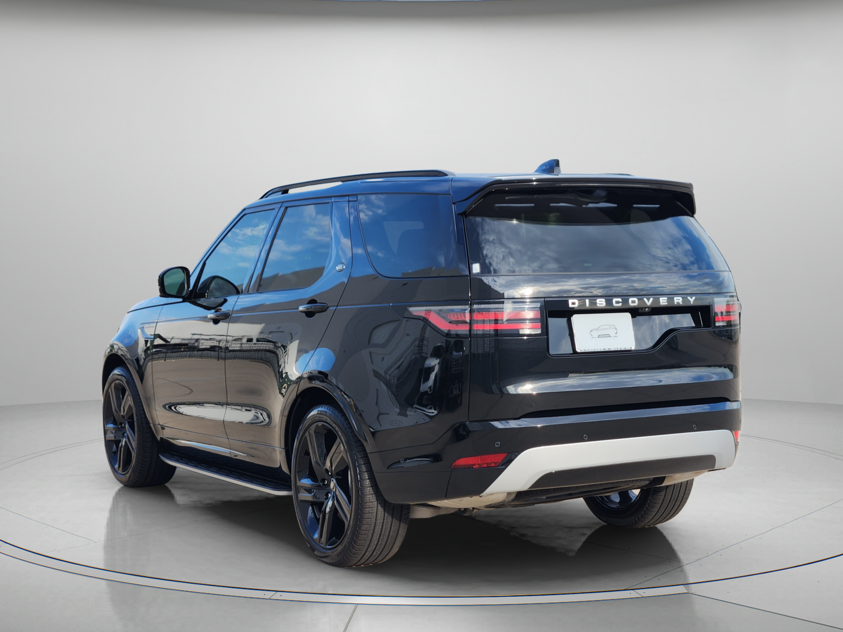 New 2026 Land Rover Discovery Limited Edition AWD/4WD image 3