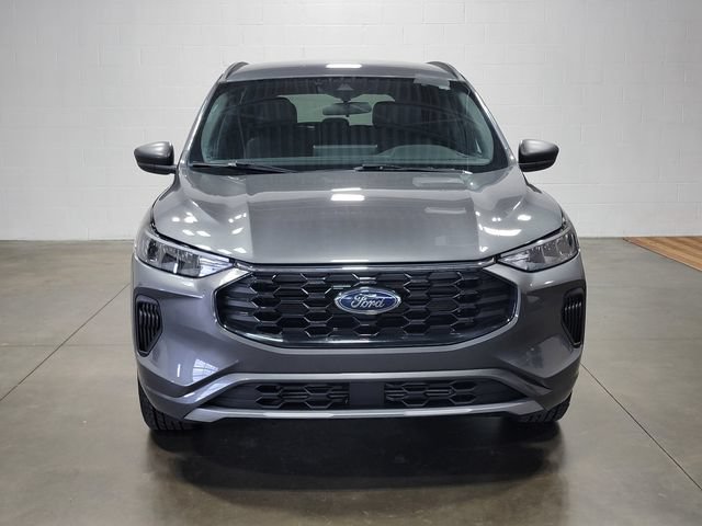 Used 2023 Ford Escape ST-Line AWD/4WD image 3