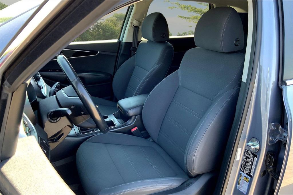 Used 2020 Kia Sorento LX w/ LX I4 Convenience Package image 21
