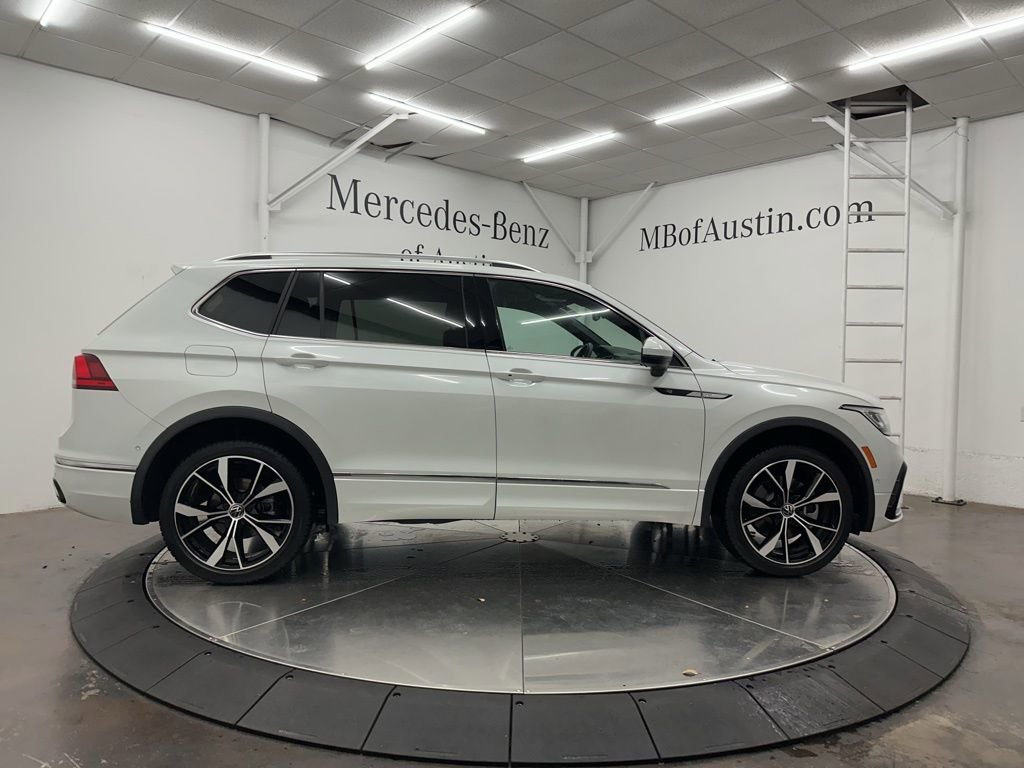 Used 2024 Volkswagen Tiguan SEL R-Line image 8