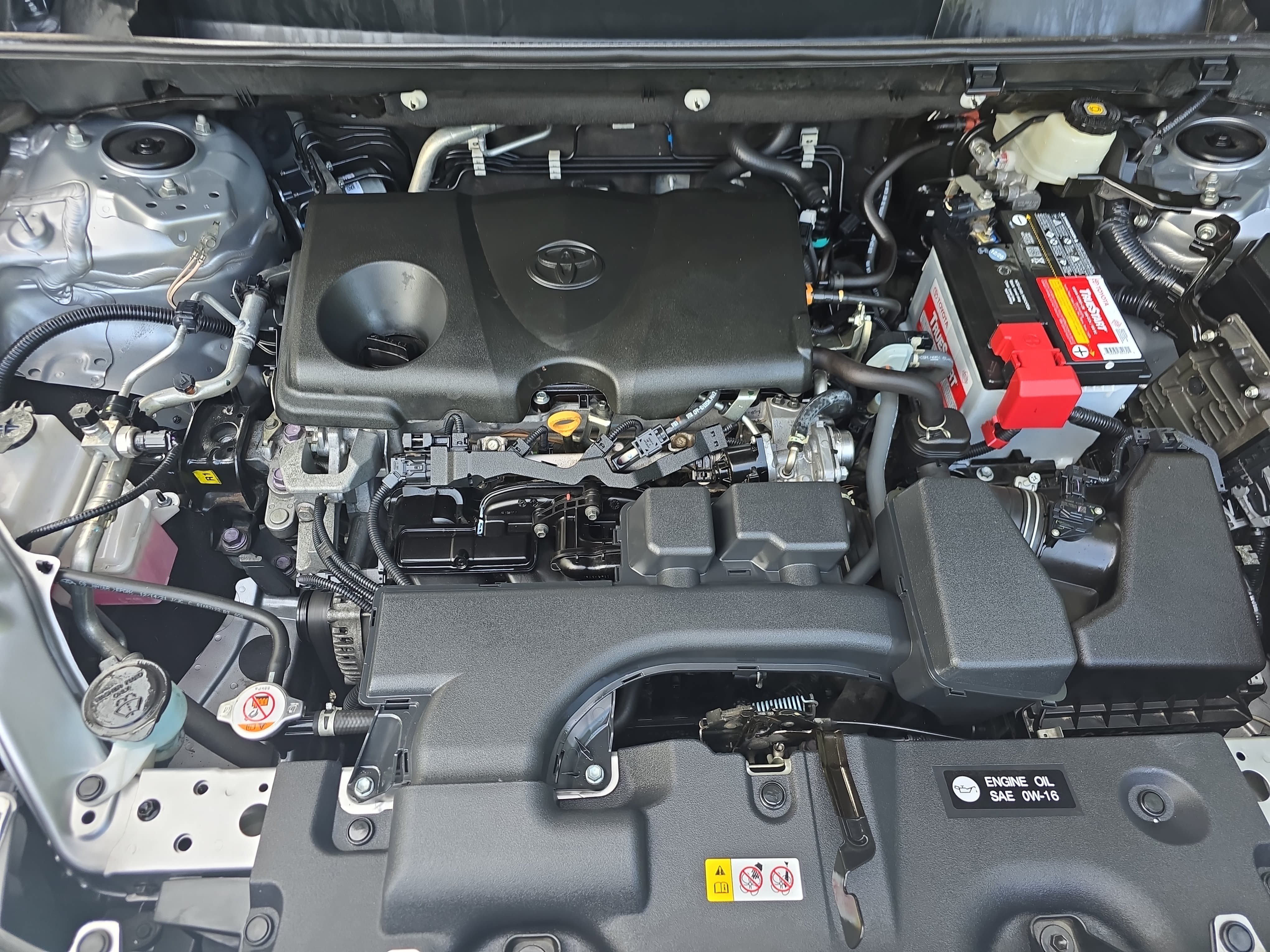 Used 2022 Toyota RAV4 XLE w/ Convenience Package FWD image 30