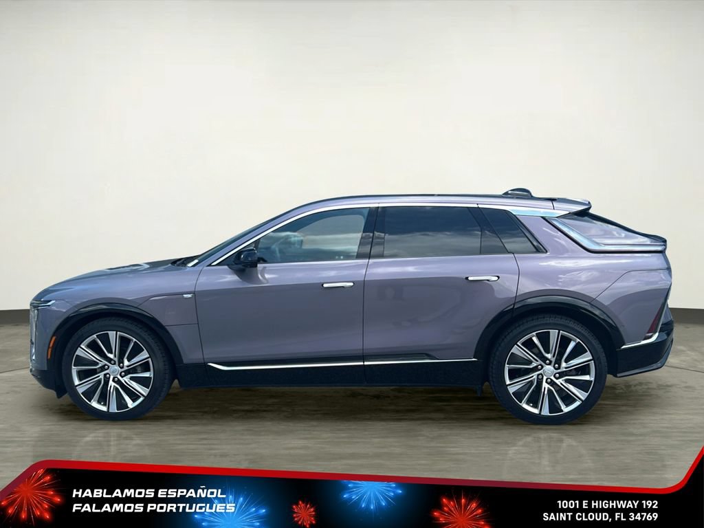 Certified 2025 Cadillac Lyriq Luxury w/ LPO, Floor Liner Package AWD/4WD image 3