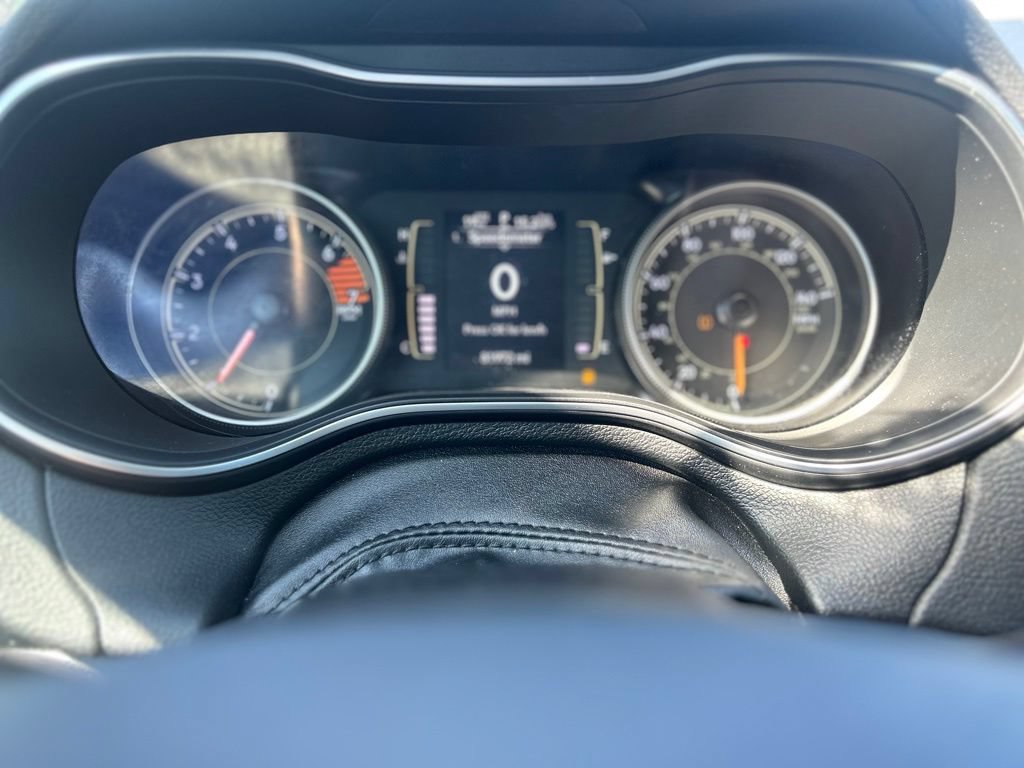 Used 2020 Jeep Cherokee Latitude Plus FWD image 19