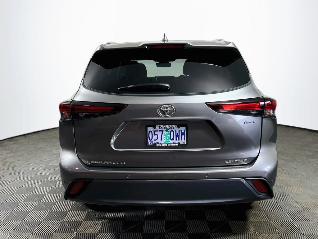 Certified 2026 Toyota Highlander Limited AWD/4WD image 6
