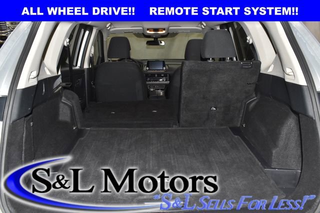 Used 2025 Nissan Rogue SV AWD/4WD image 33