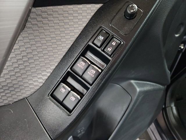 Used 2017 Subaru Forester 2.5i Premium image 16
