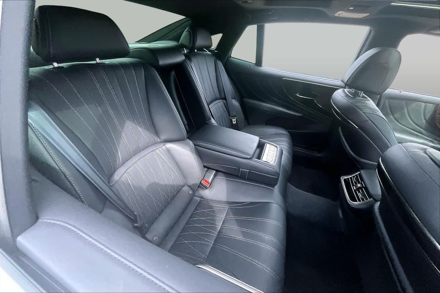 Certified 2024 Lexus LS 500 w/ Interior Upgrade Package RWD image 19
