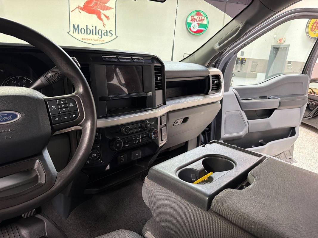 Used 2023 Ford F250 XL w/ STX Appearance Package AWD/4WD image 27