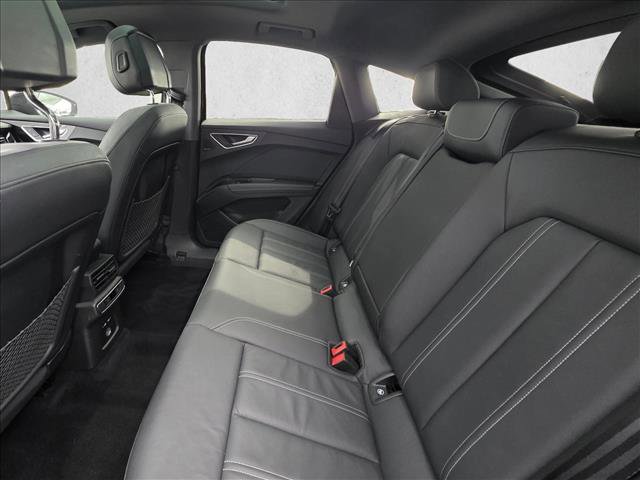 Used 2023 Audi Q4 e-tron Premium Plus w/ Premium Plus image 16