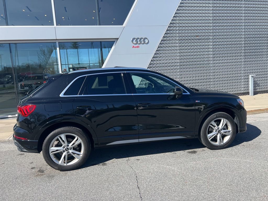 Used 2023 Audi Q3 2.0T Premium w/ Convenience Package image 18