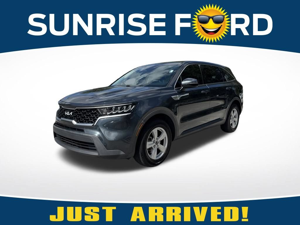 Used 2023 Kia Sorento LX FWD image 1