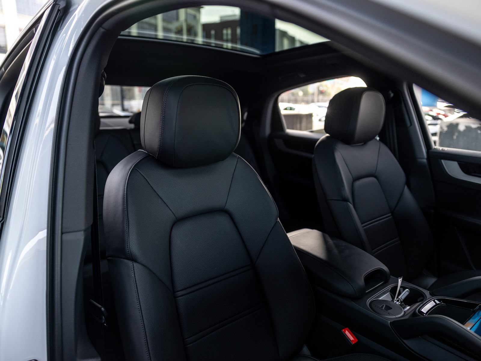 New 2026 Porsche Cayenne Coupe AWD/4WD image 35