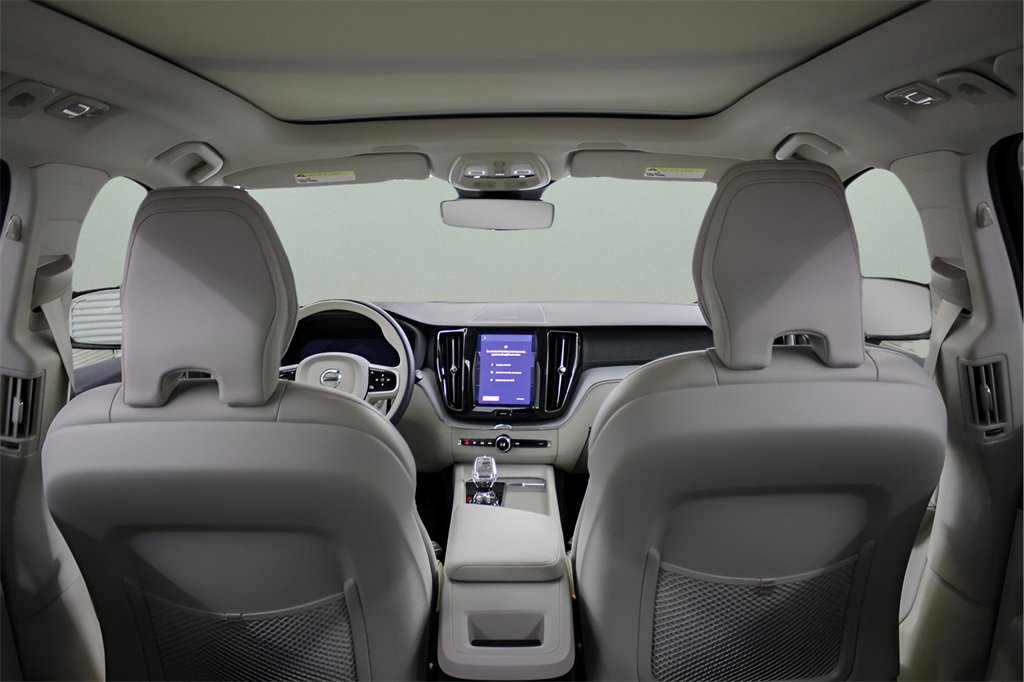 Certified 2025 Volvo XC60 T8 Ultra w/ Protection Package Premier image 16