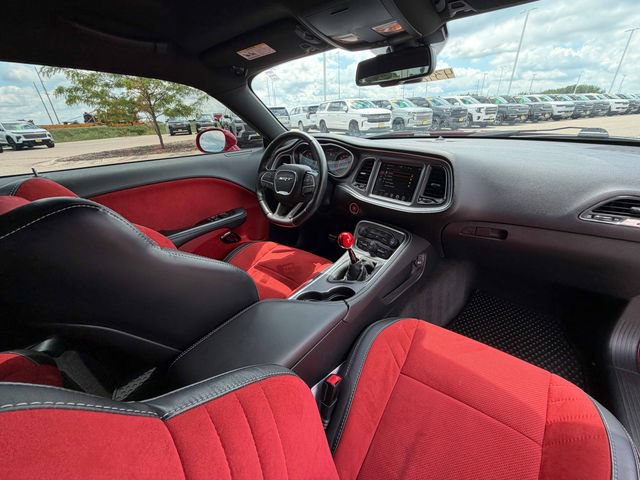 Used 2015 Dodge Challenger SRT Hellcat RWD image 39